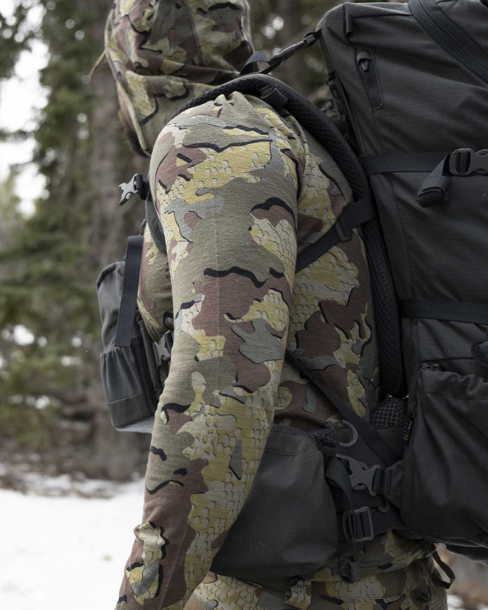 ULTRA Merino 120 LT LS Hoodie | Stone - Image 3