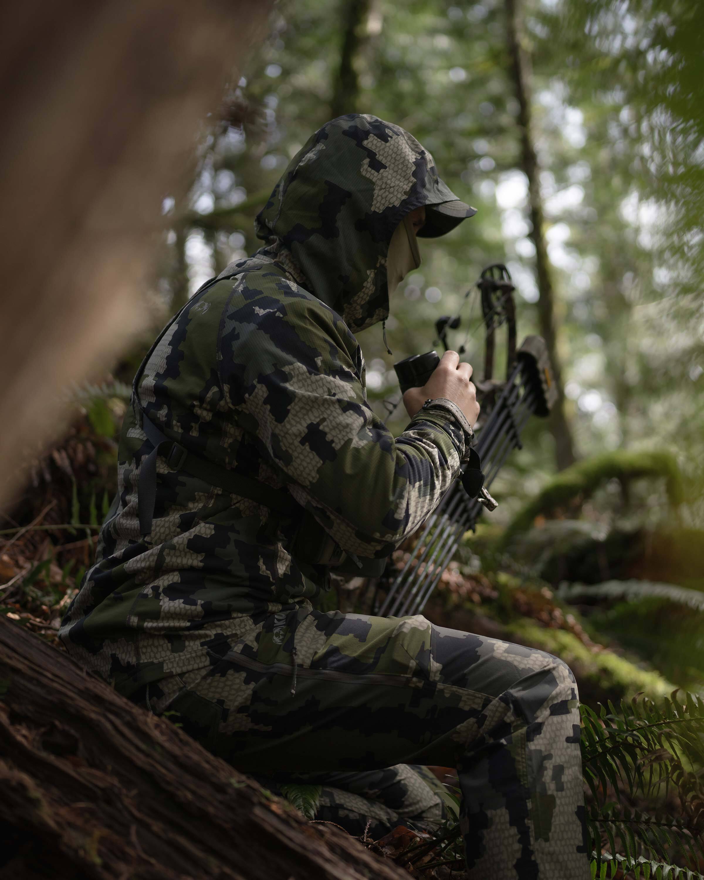 Tiburon Hybrid Hoodie | Stone - Image 5