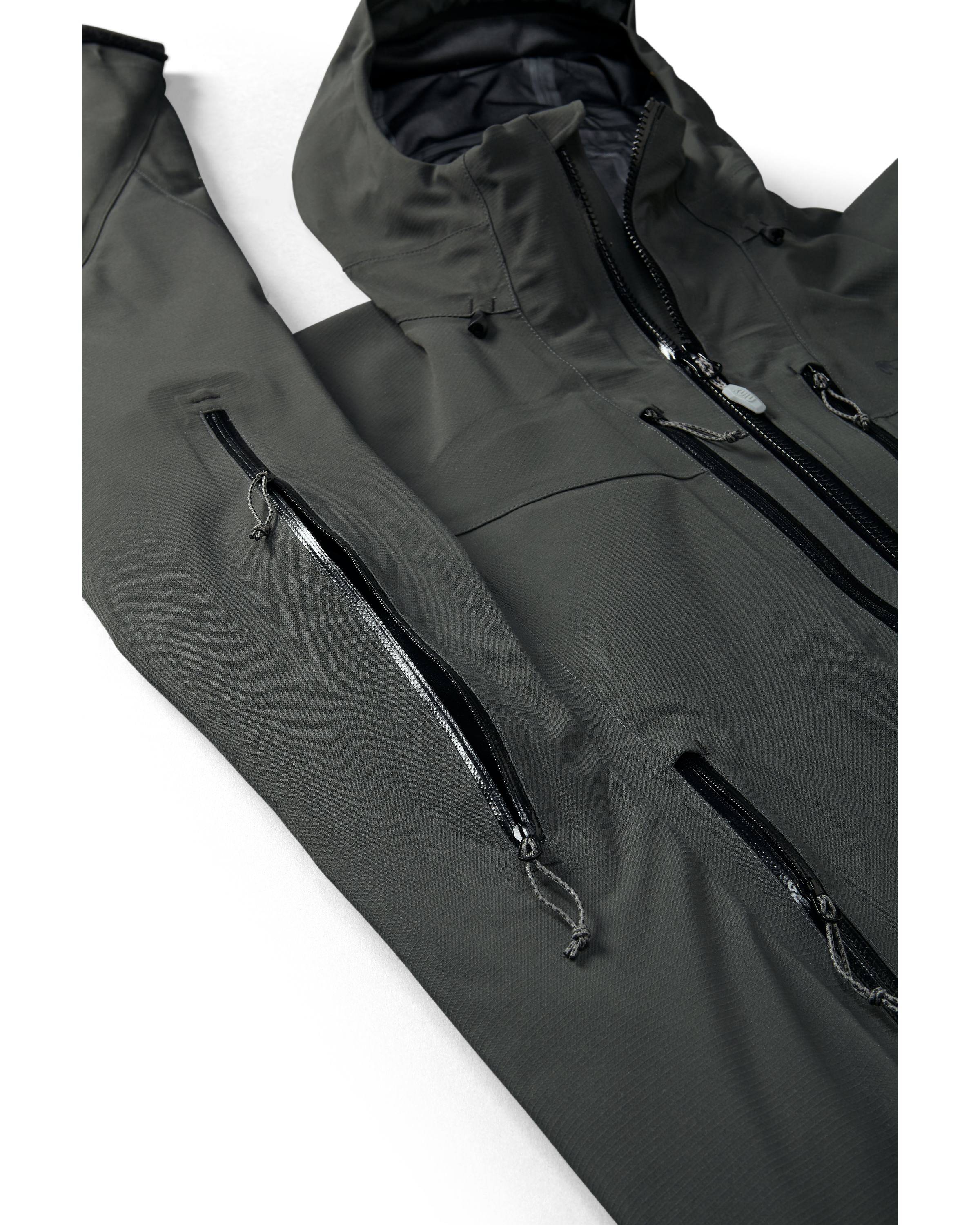 KUIU Kutana Storm Shell Jacket | Gunmetal - Image 5