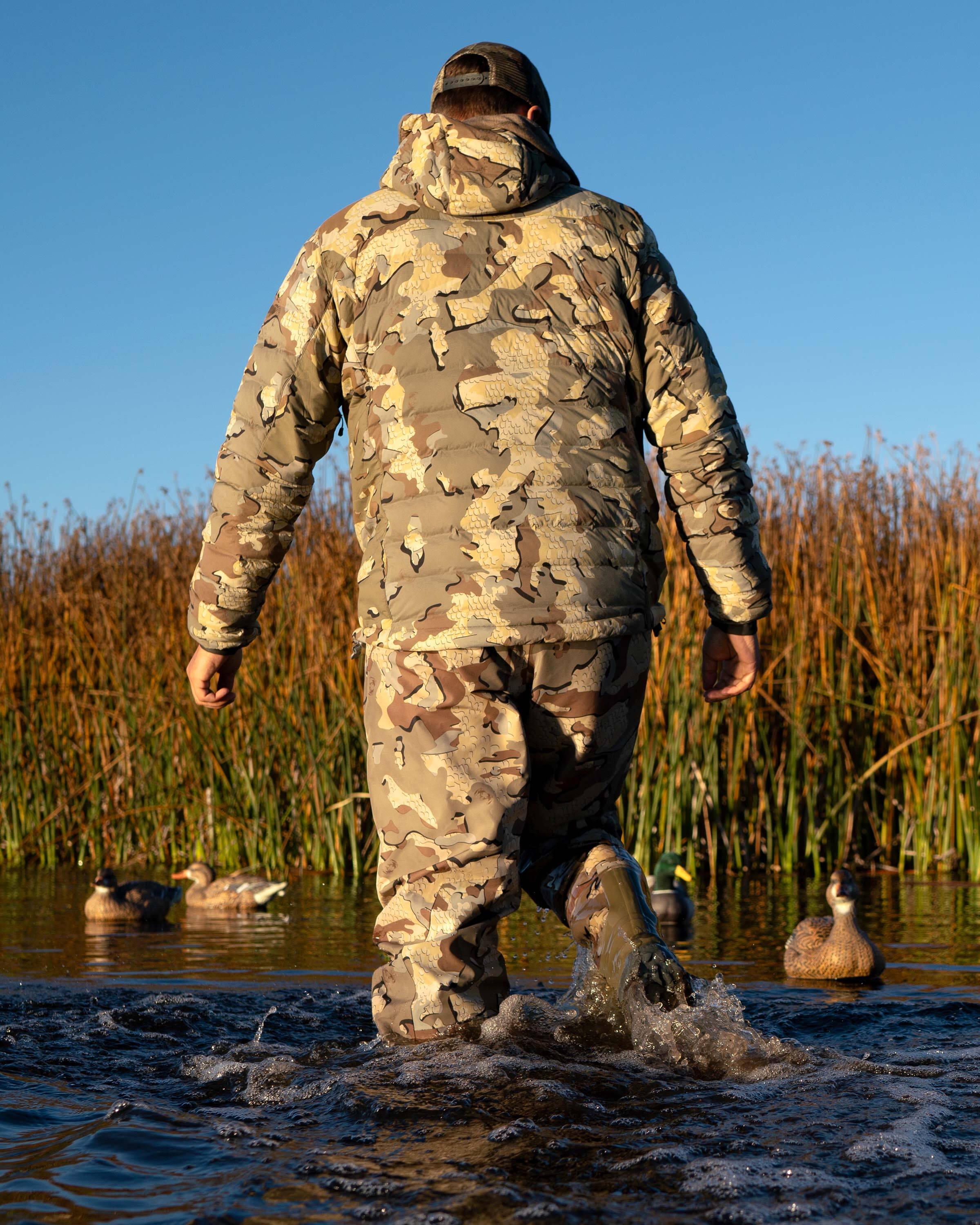 Outlet Flyway Insulated Hooded Jacket | Gunmetal - Image 6