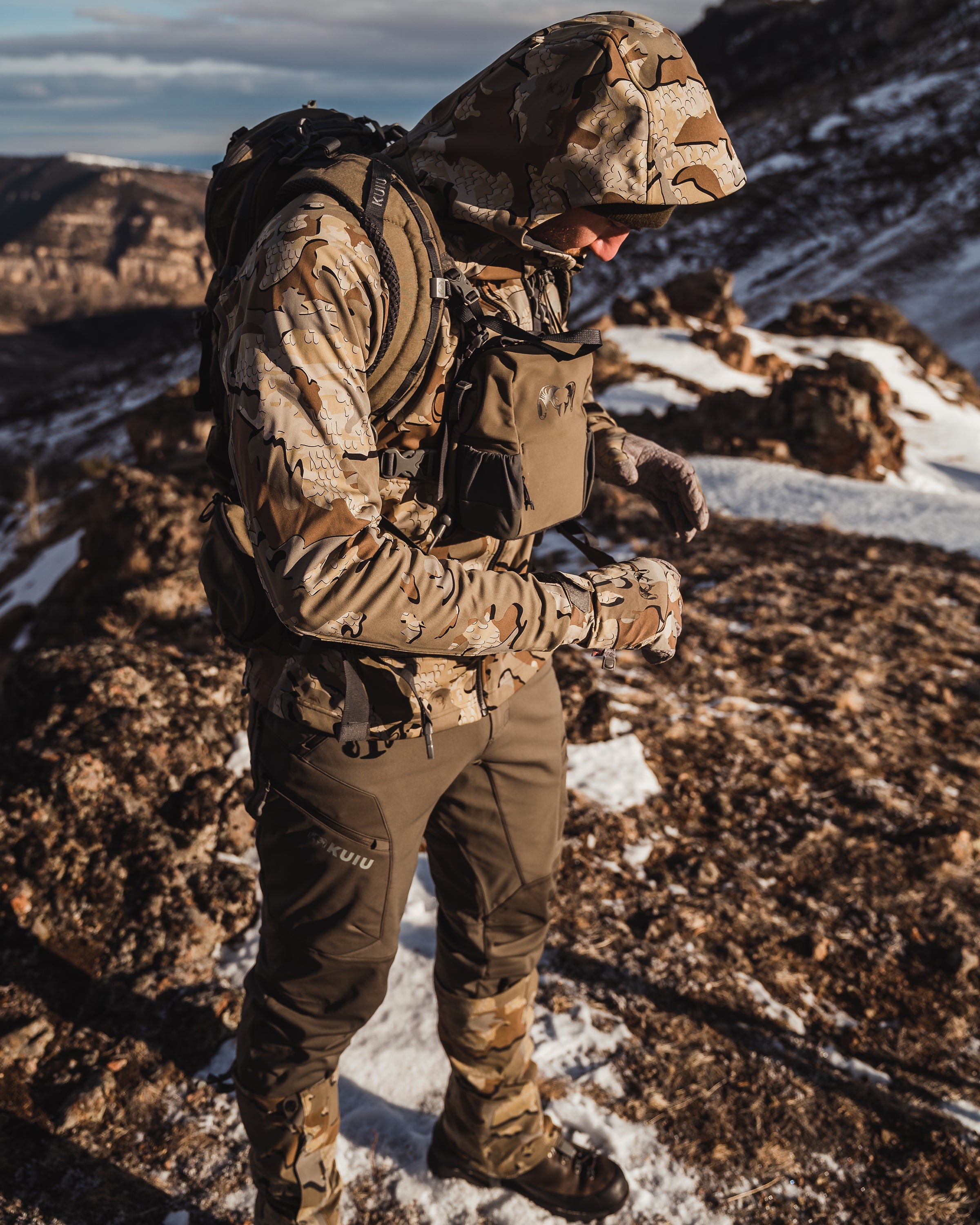 Axis Hybrid Hooded Jacket | Verde - Image 12