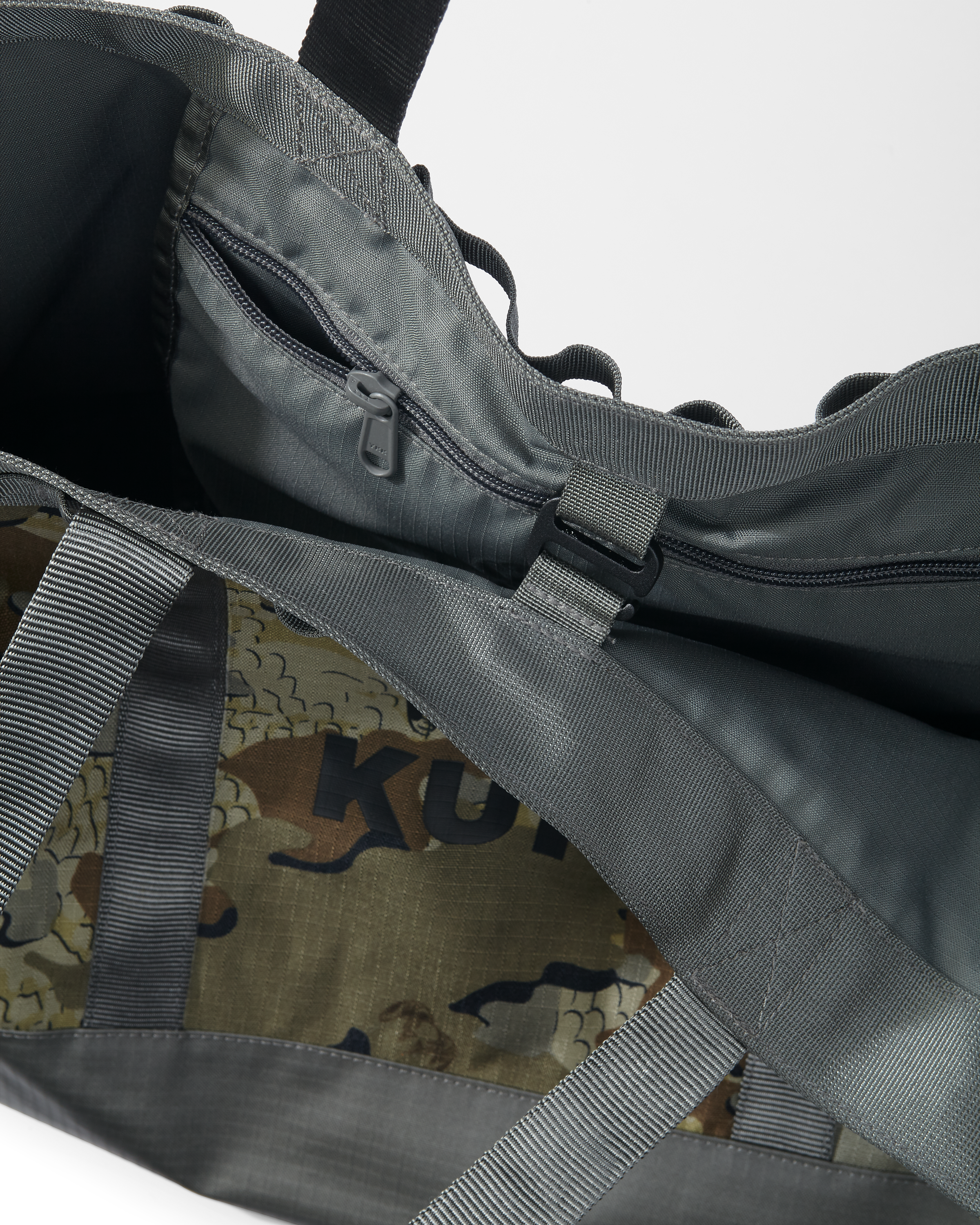 Alternative view of KUIU CORDURA 2800 Tote Bag | Valo