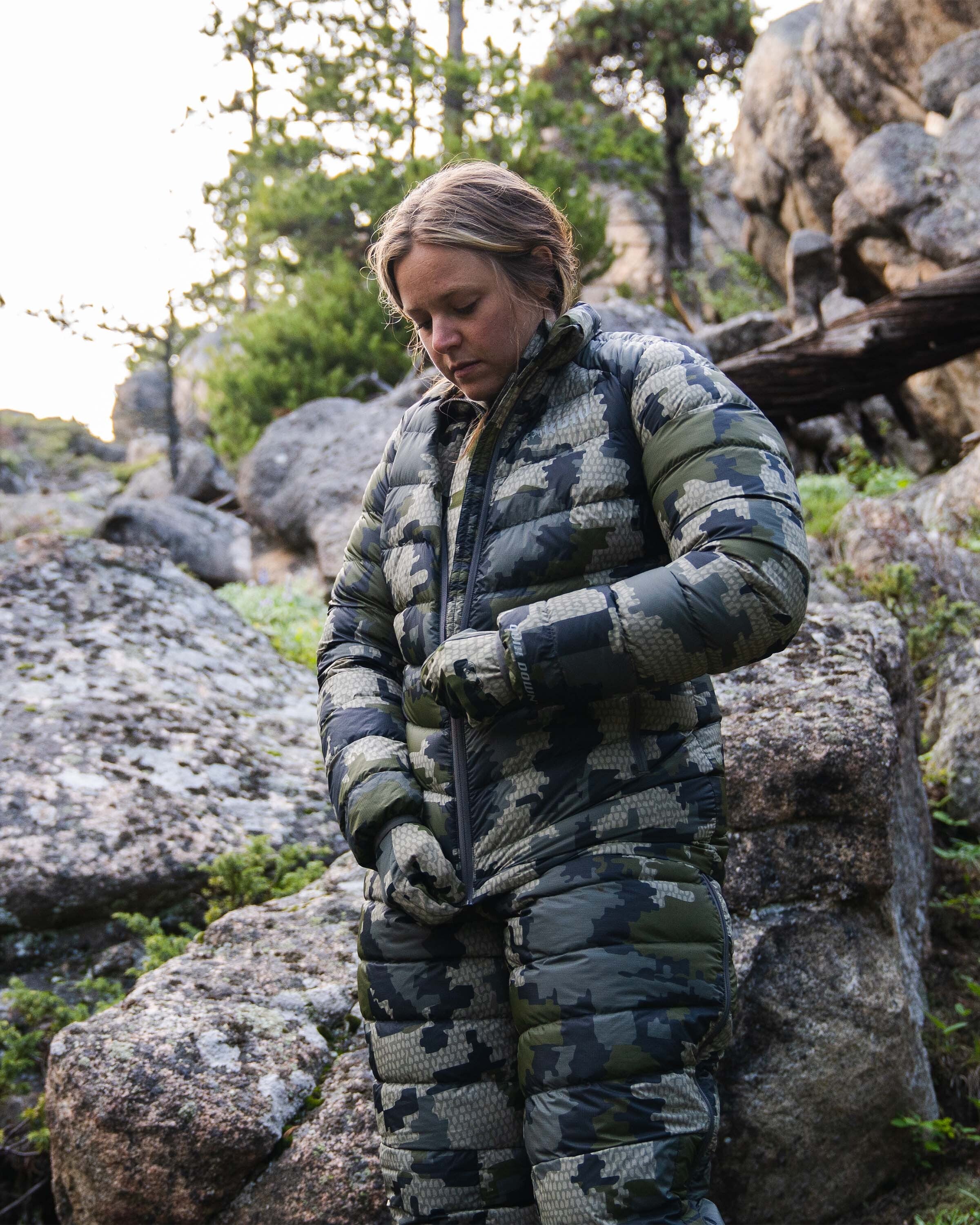 Women's Super Down LT Jacket | Black - Image 4