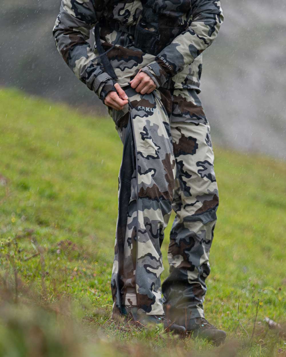 Women's Chugach TR Rain Pant | Gunmetal - Image 6