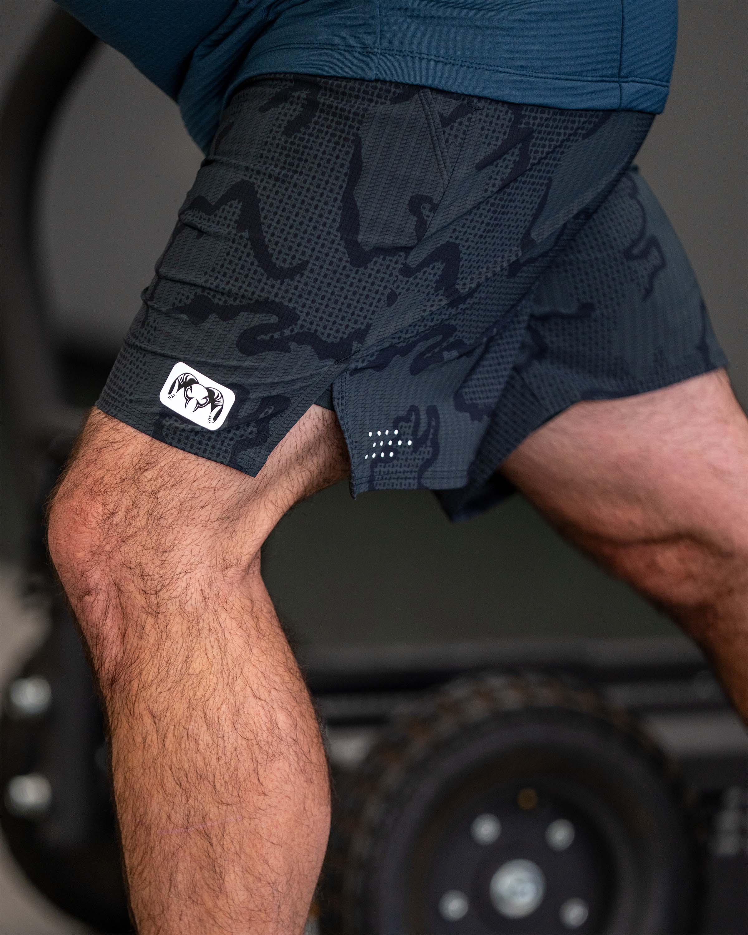 EnduroTrainer Lined 7″ Short | Dark Iron Tonal - Image 8